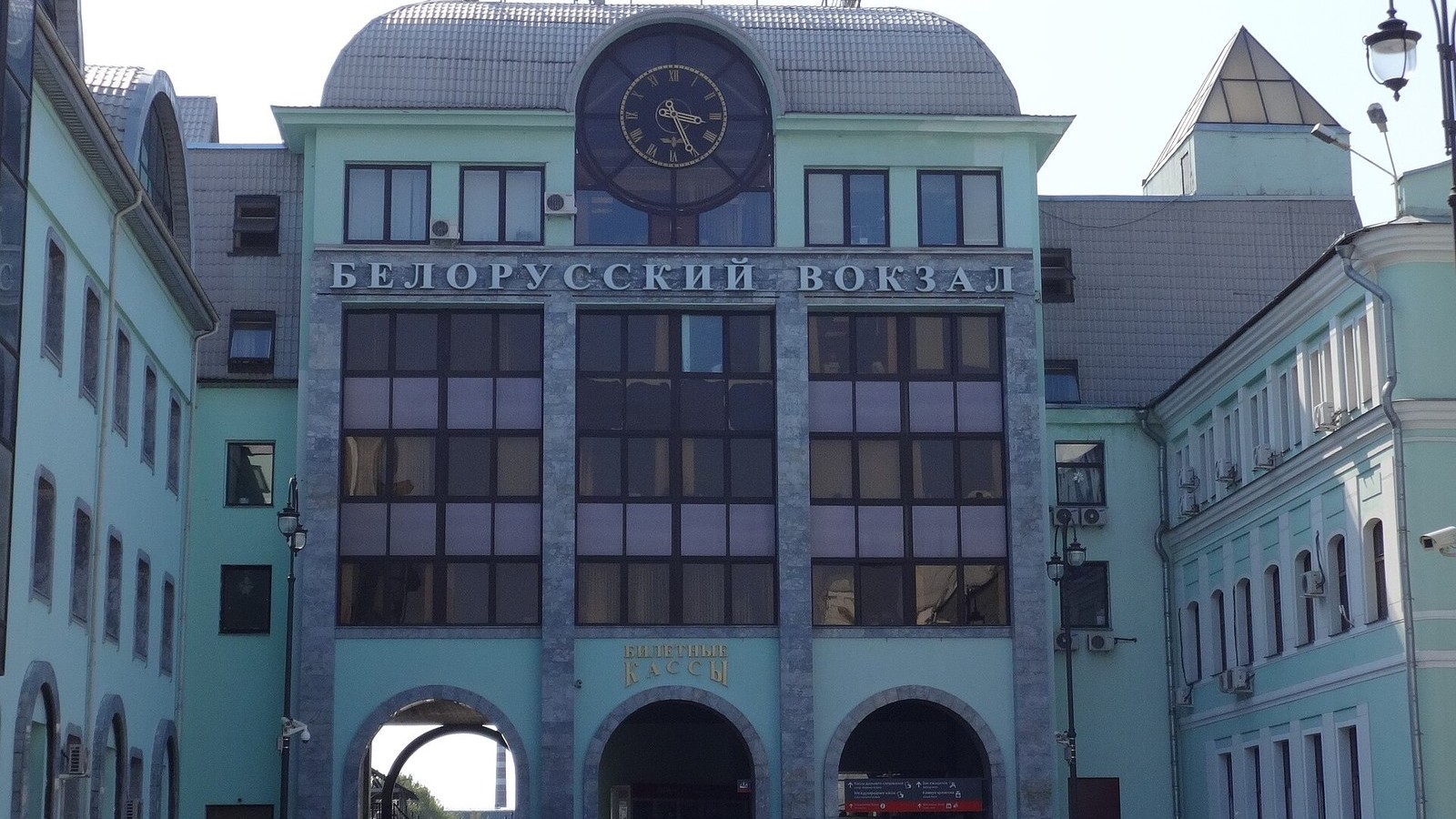 Потерялся ребёнок в чужом городе: что делать в первые полчаса