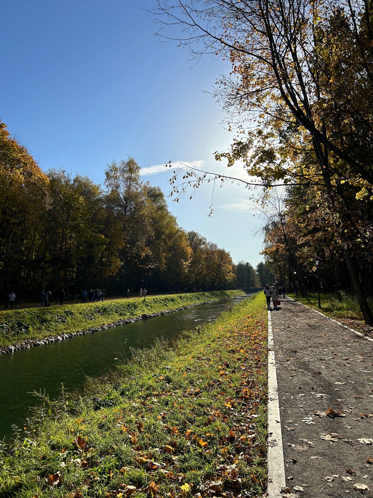 Канал в регулярном парке Кускова — та самая геометрия XVIII века