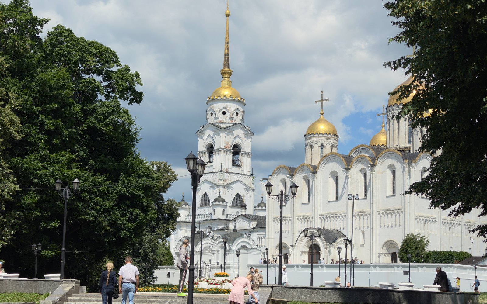 Владимир одним днём из Москвы: фрески Рублёва и Покрова на Нерли