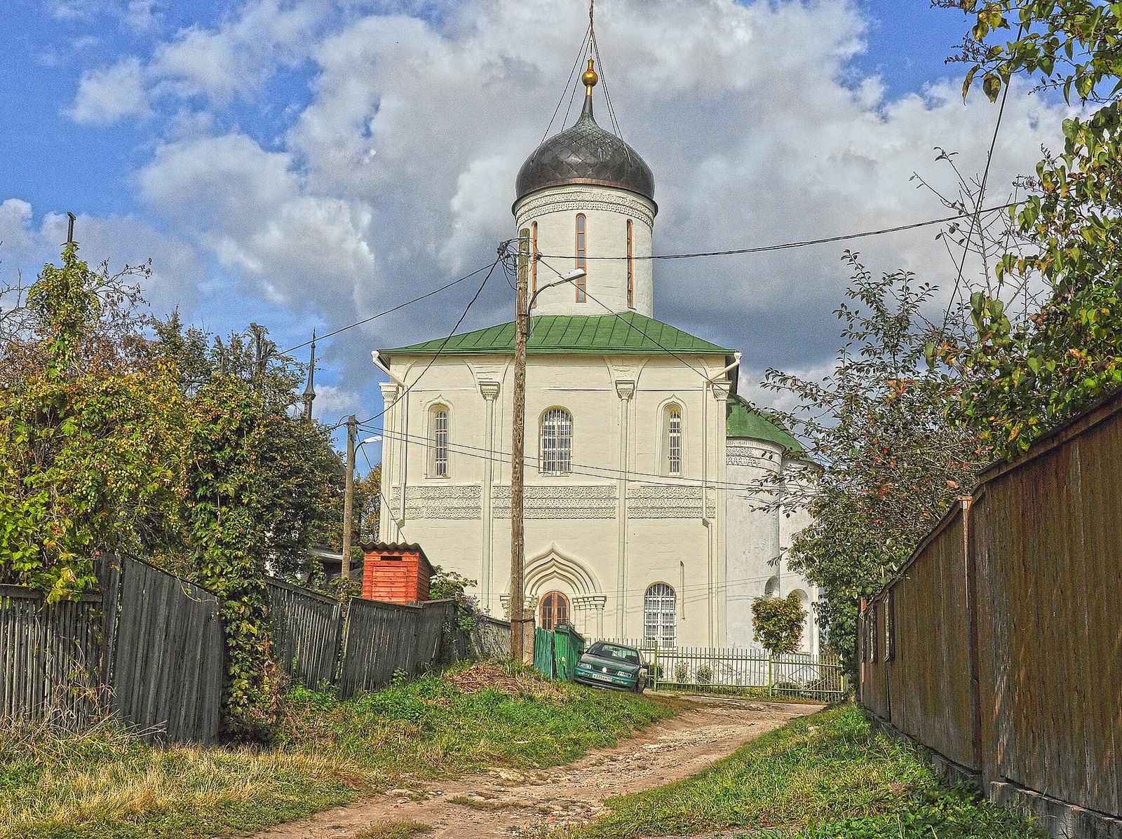 Успенский собор на Городке — храм конца XIV века на бывшей крепостной горе