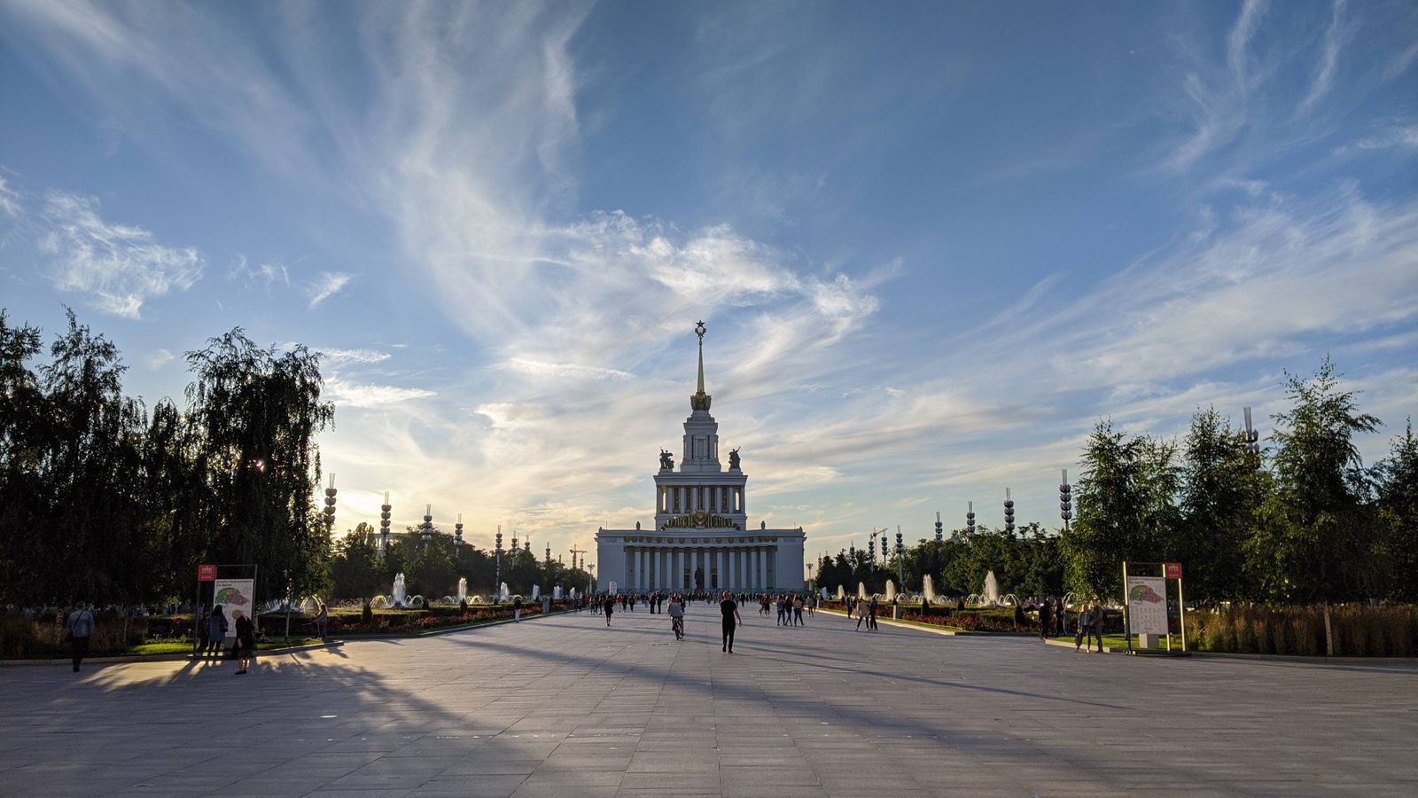 Большое путешествие по ВДНХ. Индивидуальная экскурсия