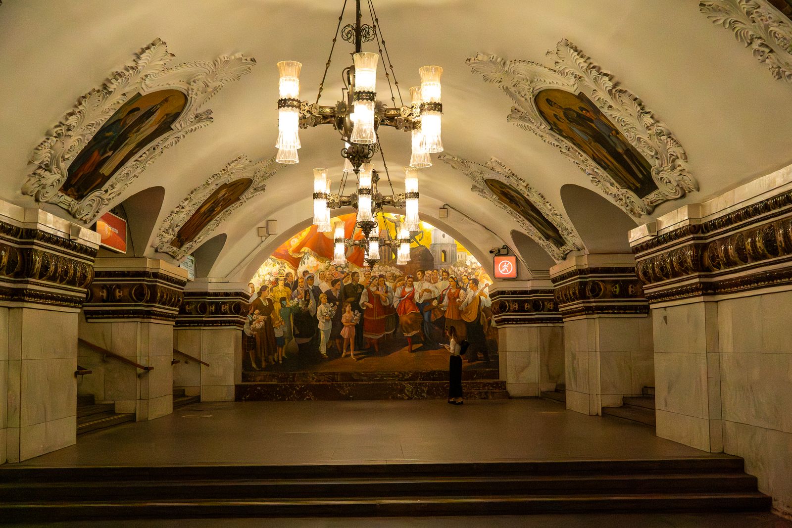 Детская экскурсия по московскому метро