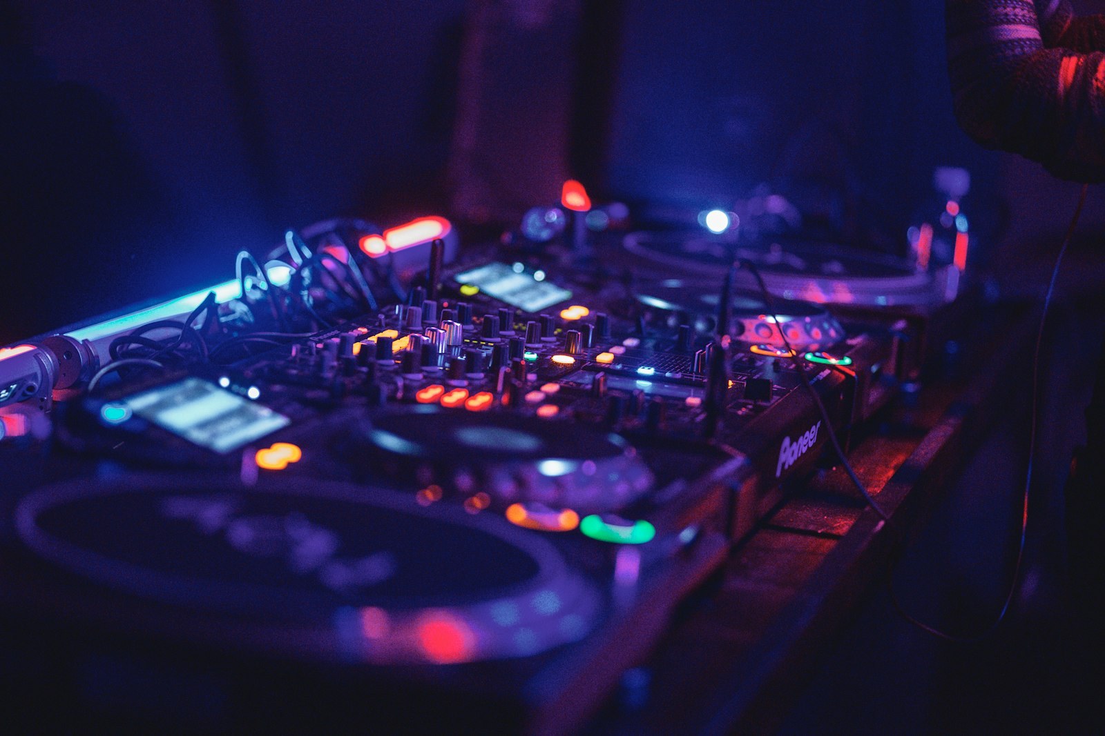 Мастер-класс «DJ School Cue»