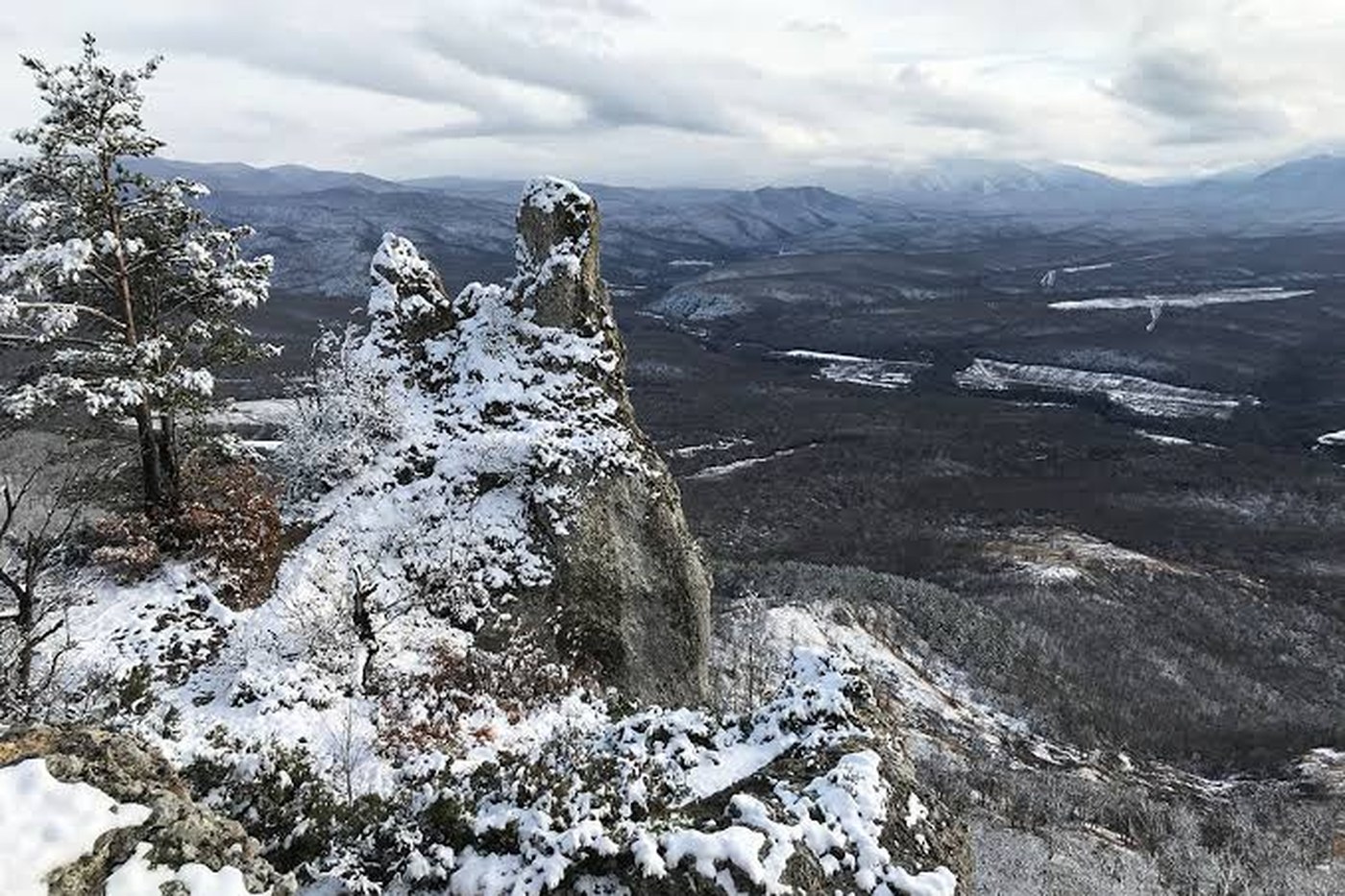 Скала Чертов палец