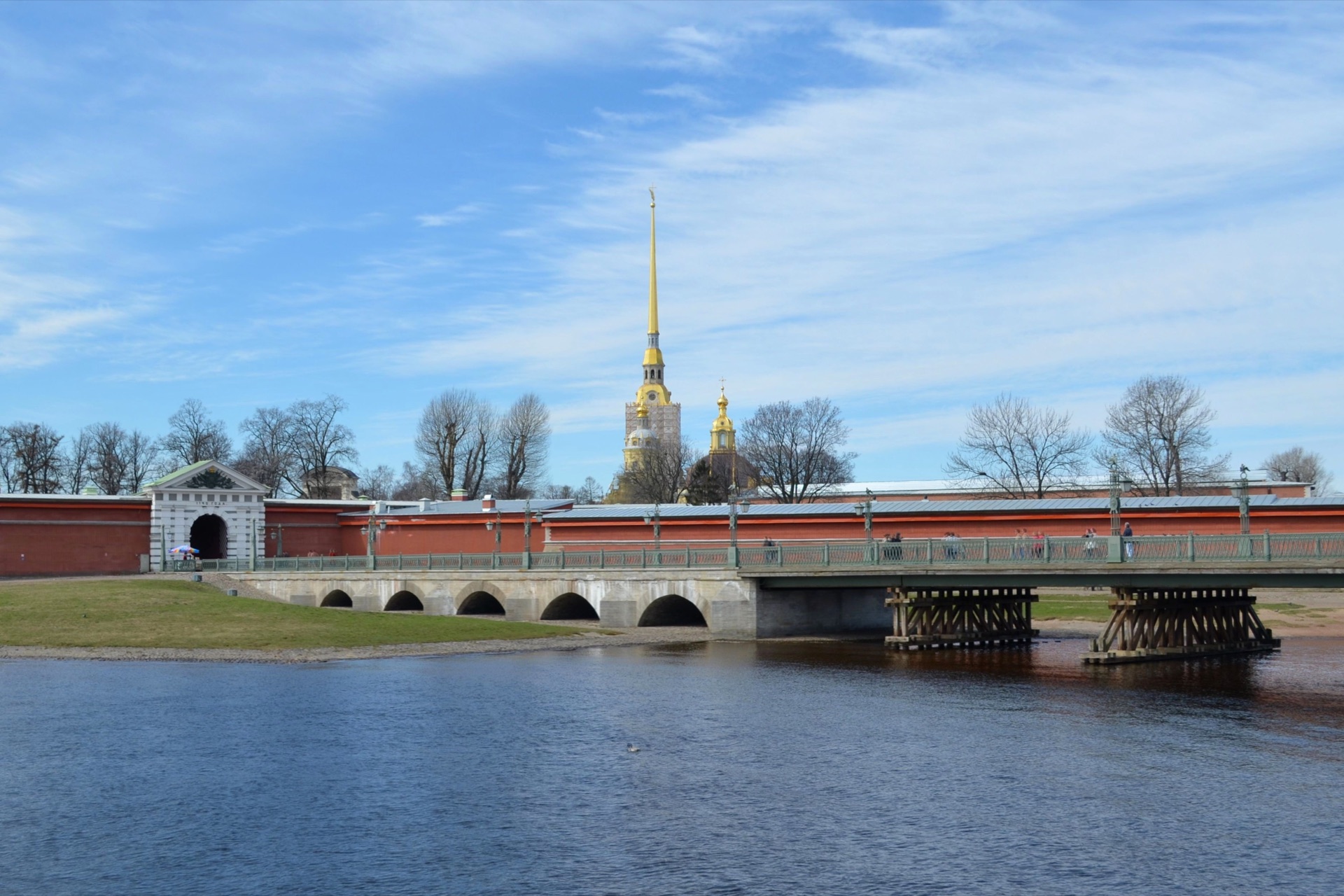 Обзорная экскурсия по Петропавловской крепости