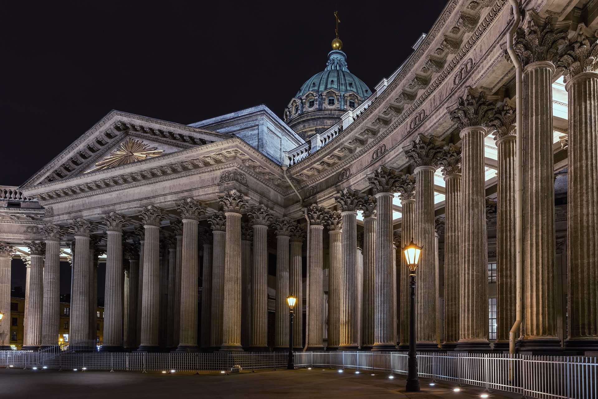 Нескучное знакомство с Петербургом на авто!