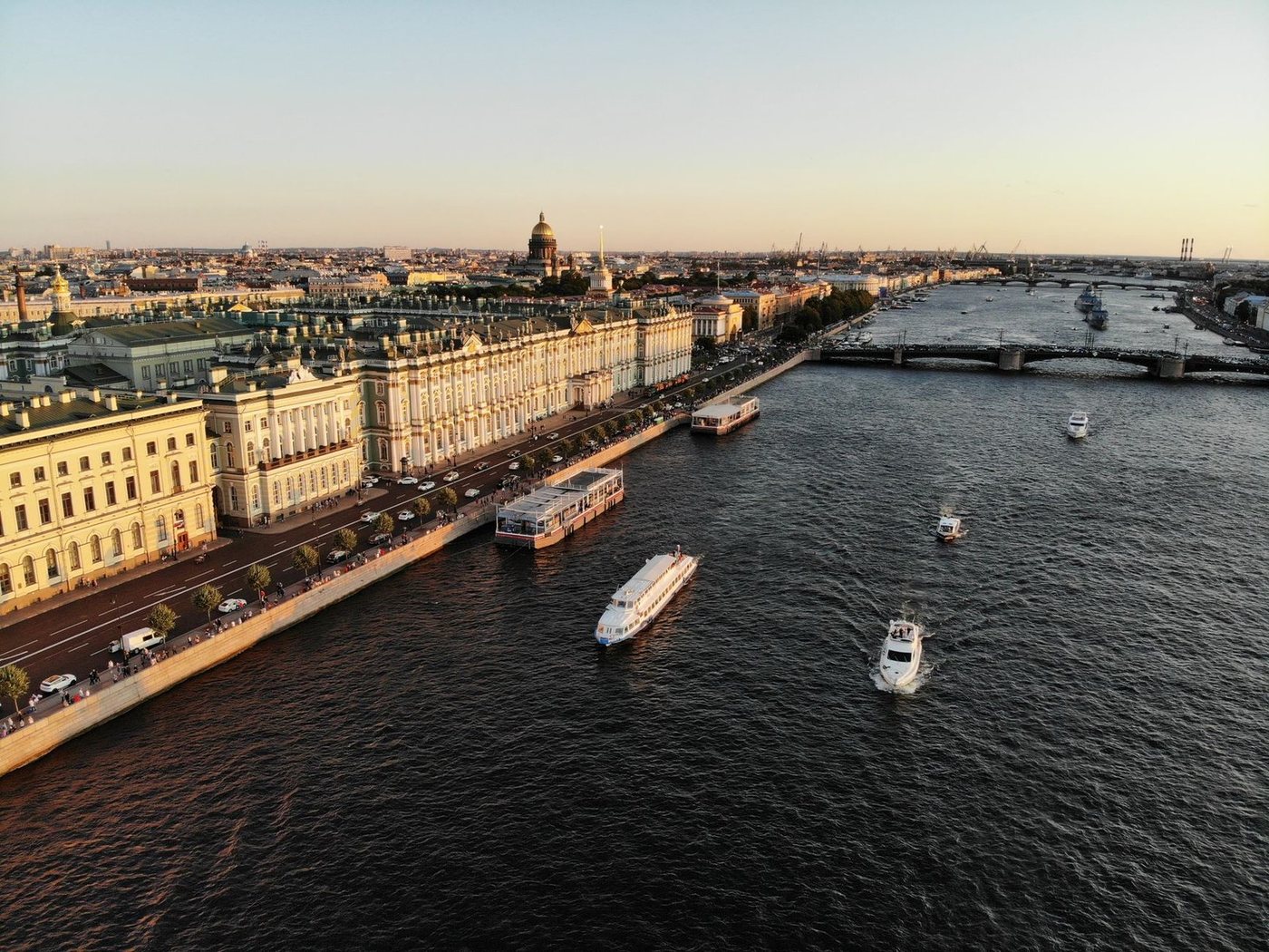 Нева в белые ночи