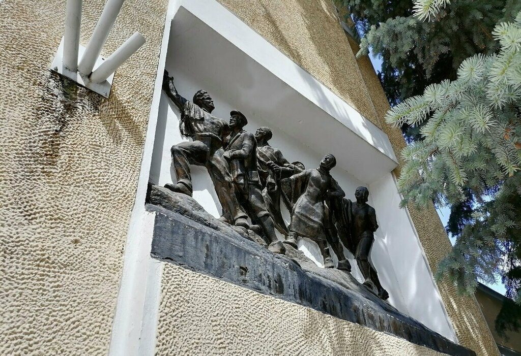 Октябрьские ванны
