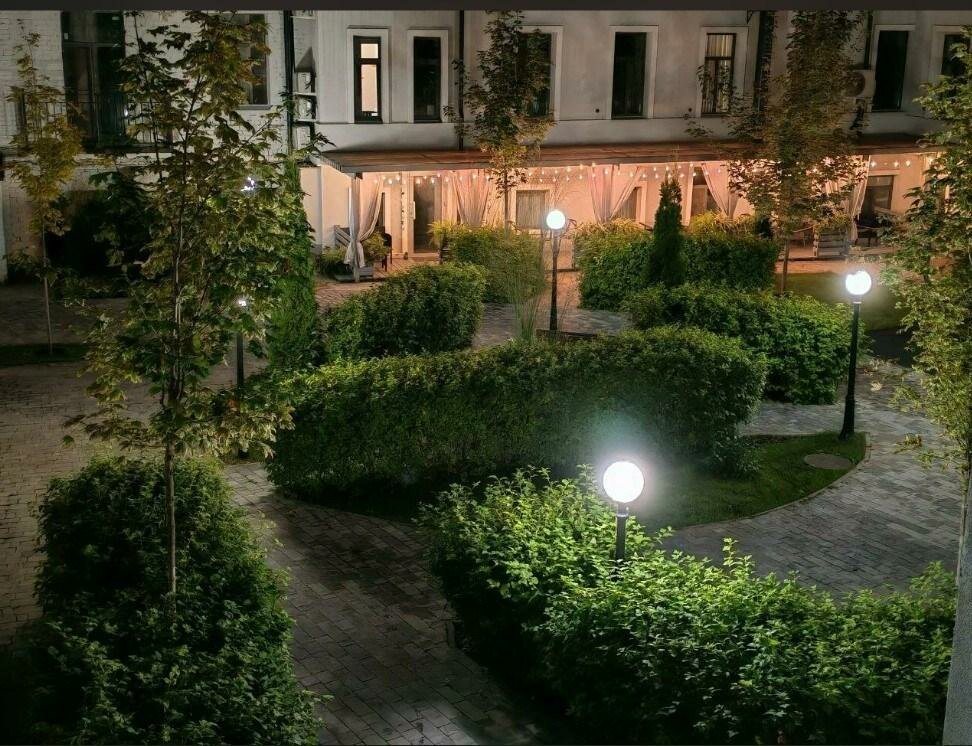 Берисон Апарт