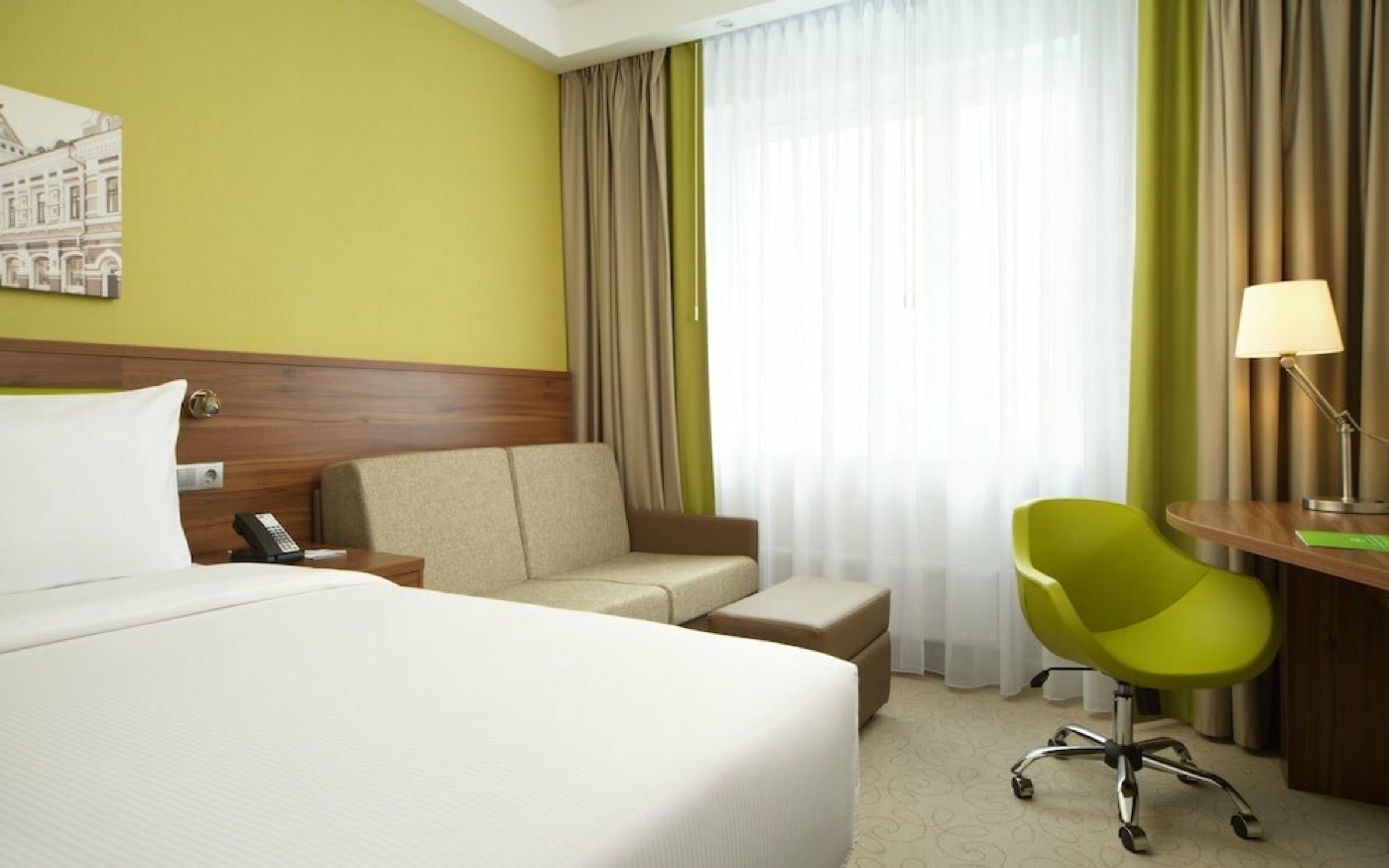 Hampton by Hilton