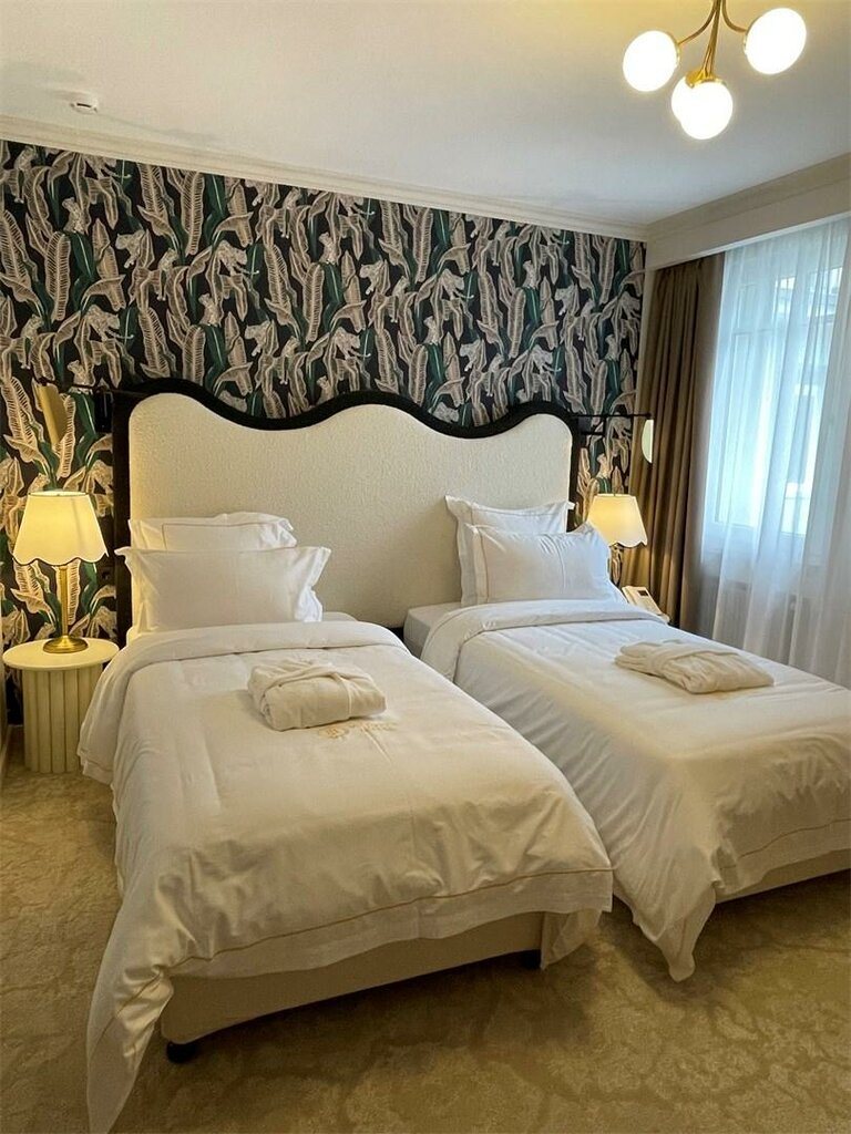 Mr.Just`s Hotel
